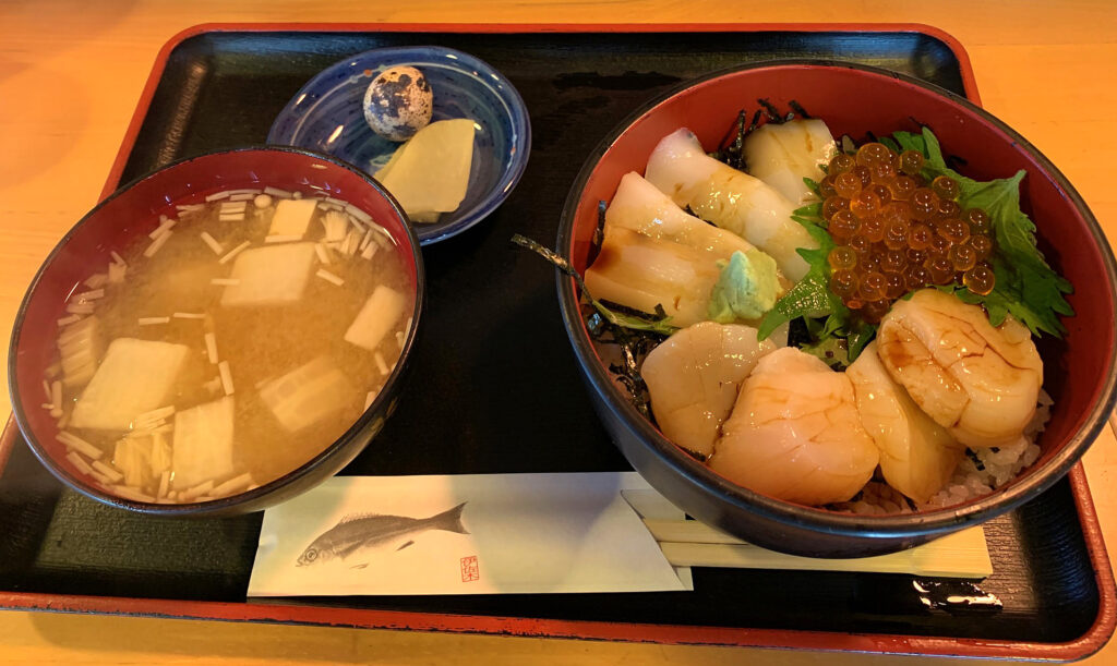 三色丼