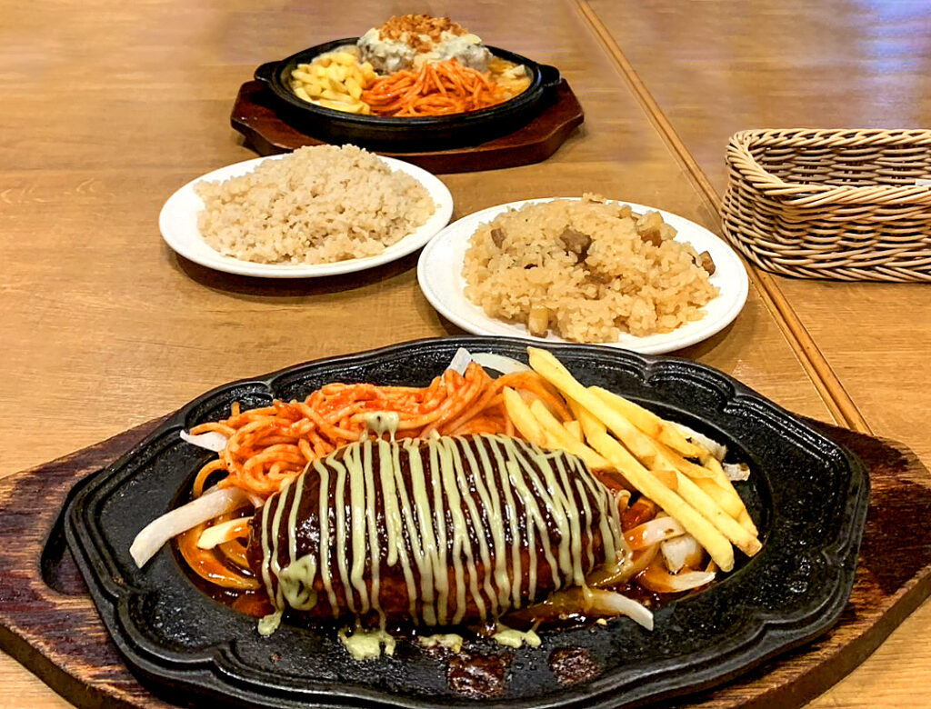 超粗挽きハンバーグセット