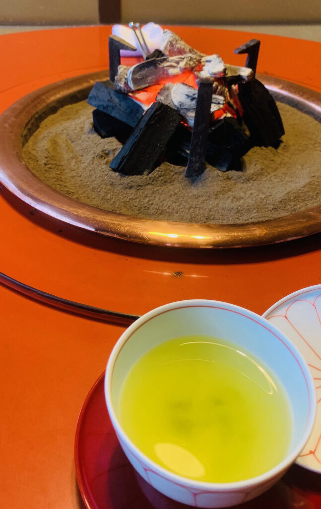 おもてなしのお茶と炭火