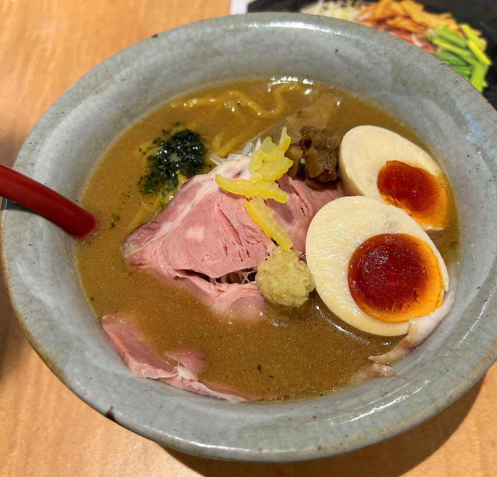 定番メニューの味噌ラーメン