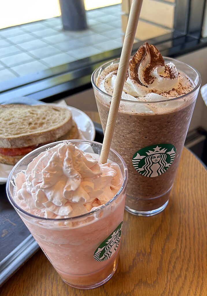 スターバックスのフラペチーノとコールドドリンク